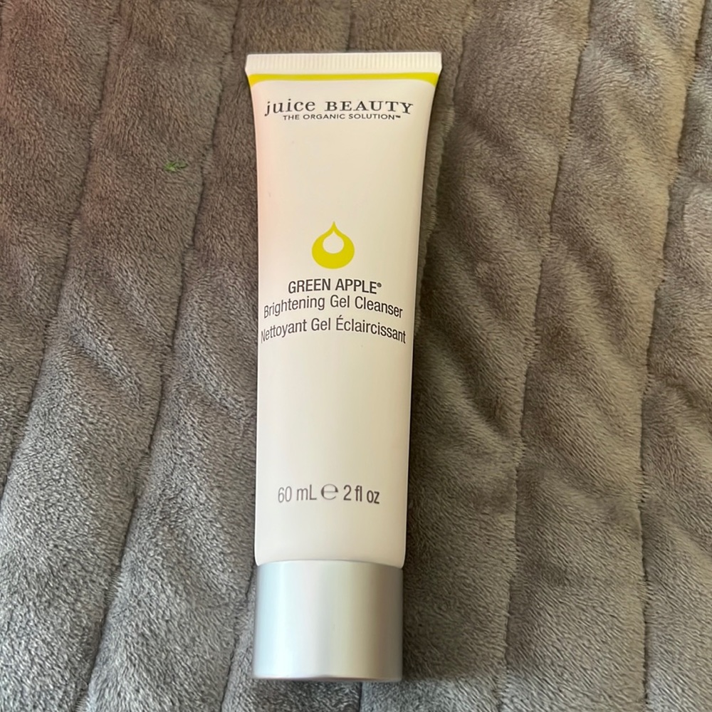 Juice Beauty green Apple Brightening Gel Cleanser- Brand New